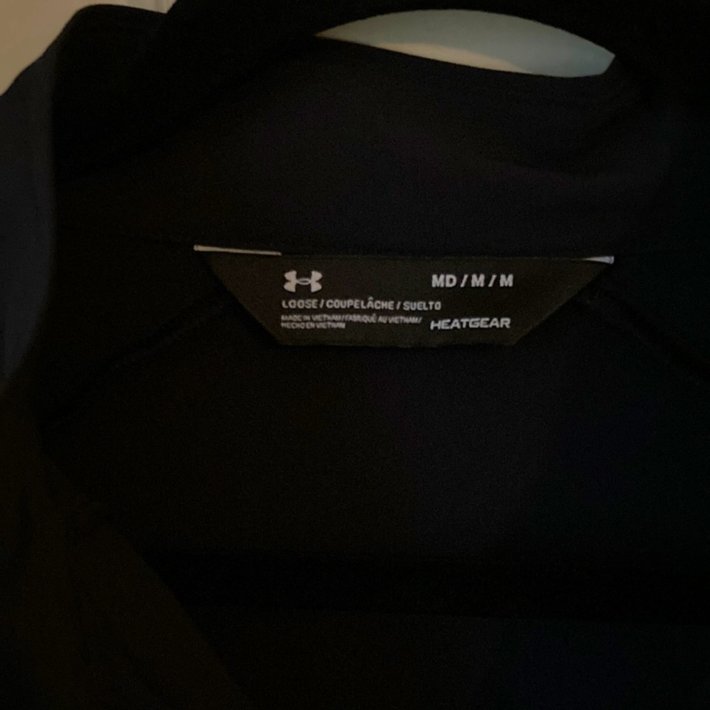 Under Armour M headgear jacket.